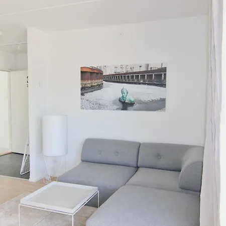 Beautiful 1-br W A Balcony By Harbour - 121