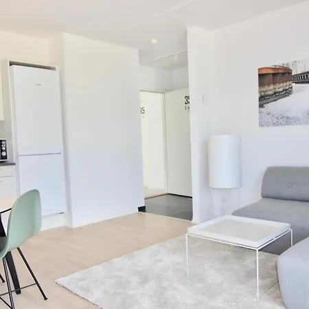 Beautiful 1-br W A Balcony By Harbour - 121 * 오덴세
