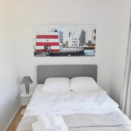 Beautiful 1-br W A Balcony By Harbour - 121 아파트